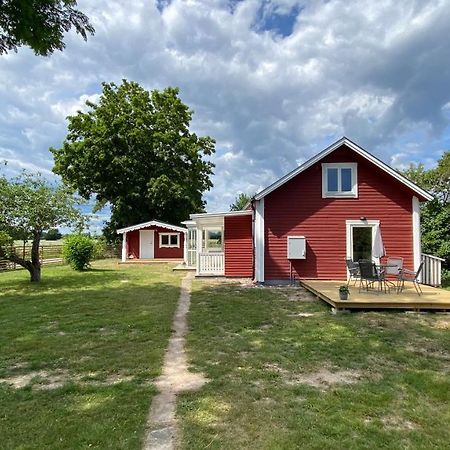 Charmig, Nyrenoverat Och Fullt Utrustad Stuga. Anpassad Foer Hundar, Naera Till Naturen Och Havet. Gangavstand Till Golfbana. Kalmar Eksteriør billede